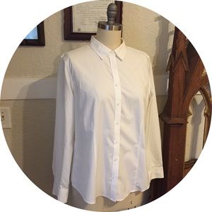 Crisp White GAP button-down Shirt